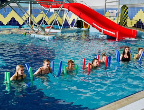 Wassergymnastik: Spritzige Fitness für jedermann